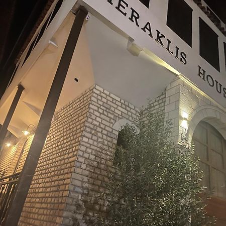 Heraklis Hotel Berat Exterior foto