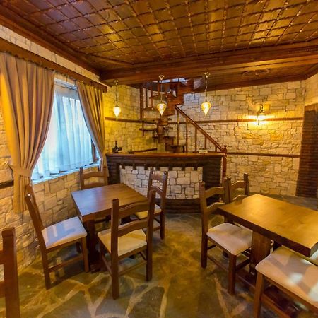 Heraklis Hotel Berat Exterior foto