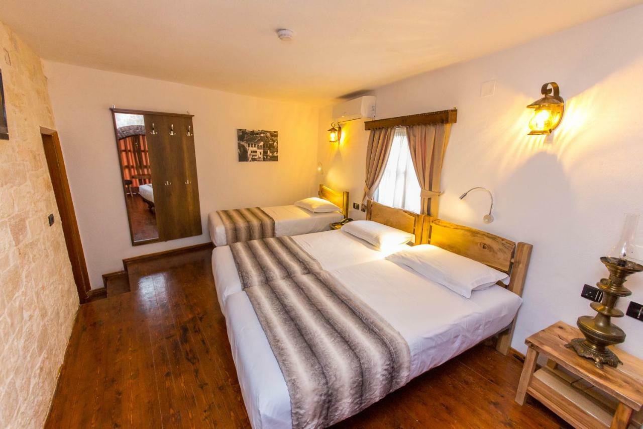 Heraklis Hotel Berat Exterior foto